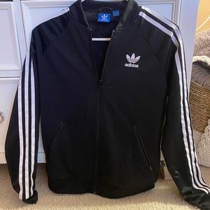 Adidas Essential Everyday Jacket 🖤